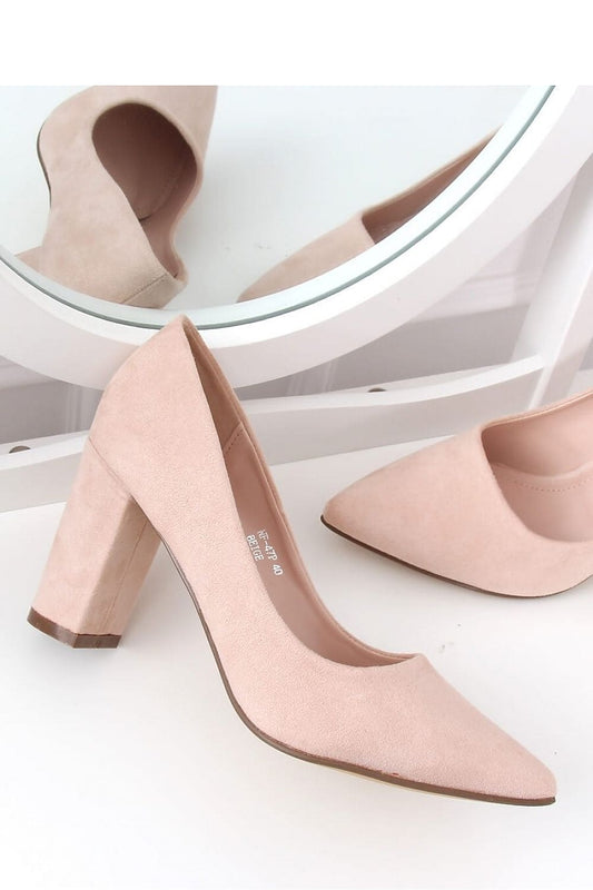 Block heel pumps