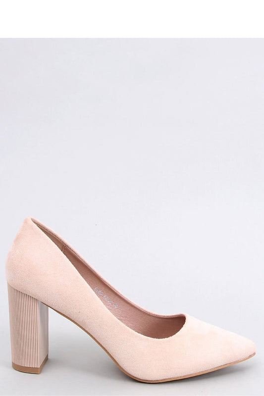 Block heel pumps