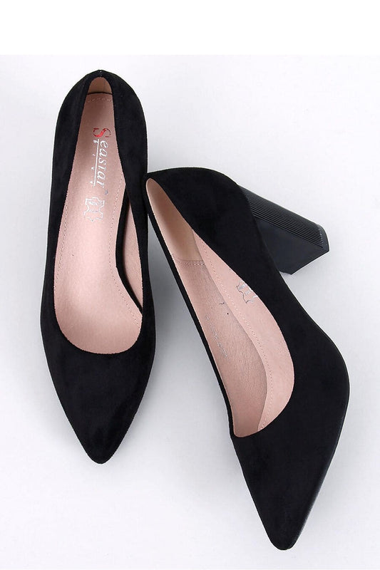 Block heel pumps