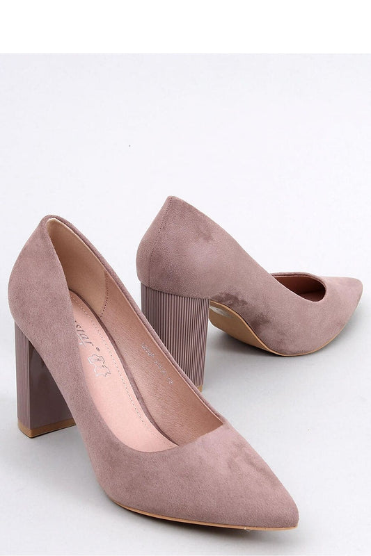 Block heel pumps